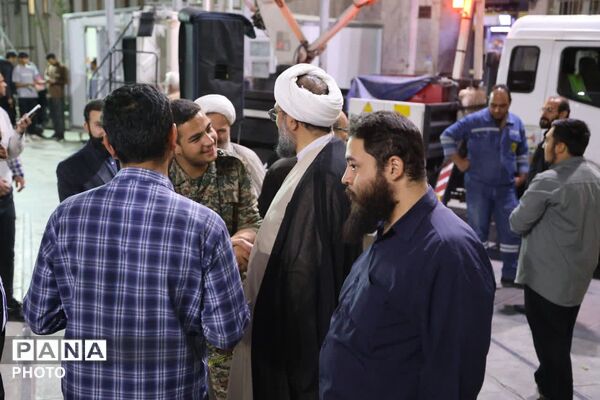 گفت‌وگوی اقشار مختلف مردم همدان با نماینده ولی‌فقیه در استان