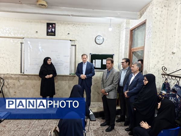 زنگ «سپاس معلم» در کرمانشاه 