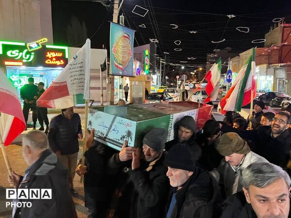 مردم فیروزکوه اجتماع امشب را در کنار دو مهمانانشان گذراندند