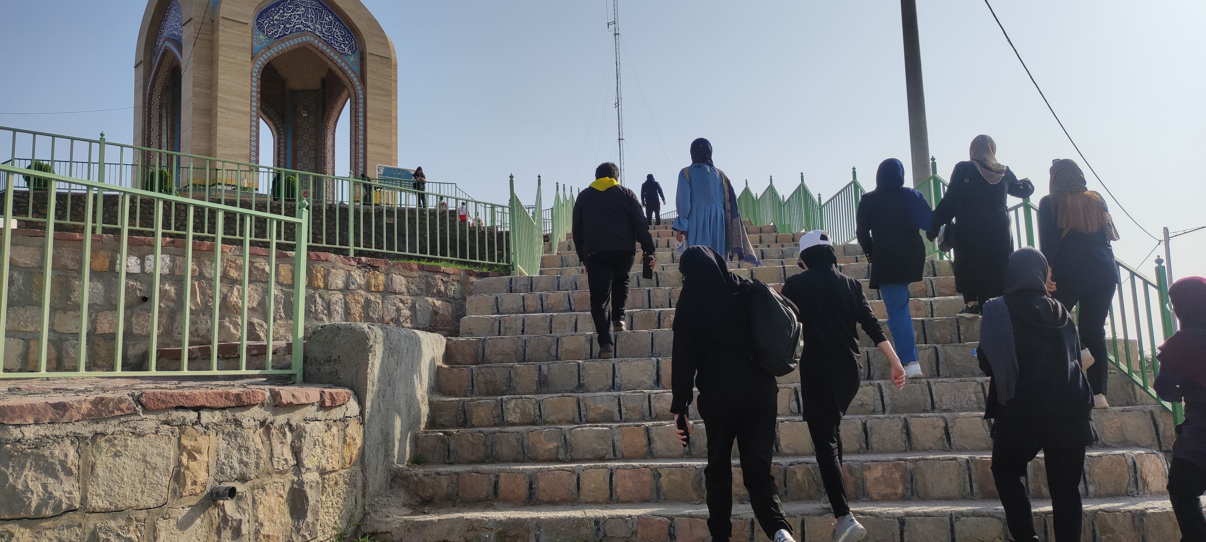 همایش همگانی پیاده‌روی خانواده بزرگ دانشگاه آزاد اسلامی شهرستان شیروان