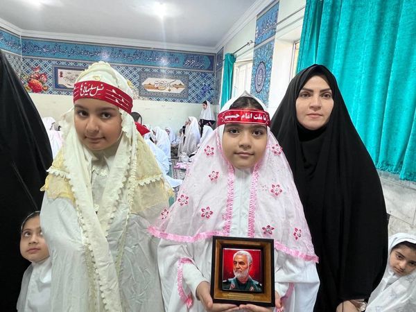 گرامیداشت سالگردشهیدحاج قاسم سلیمانی در نمازخانه مدرسه هدی و  دبستان هیات امنایی فرهنگ