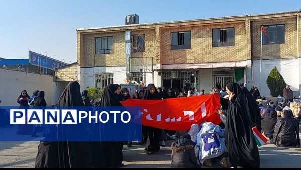 وداع با پیکر شهید گمنام در دبیرستان شهید عباسی یک مشهد