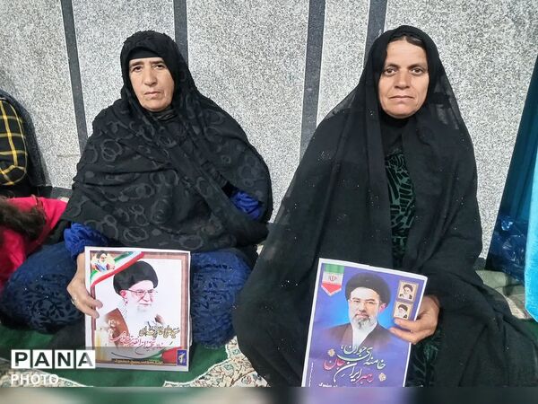 چهل و سه شب ایستادگی دیشموکی‌ها