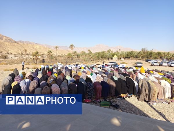 عید سعید فطر در جوار شهدای گمنام بخش احمدی 