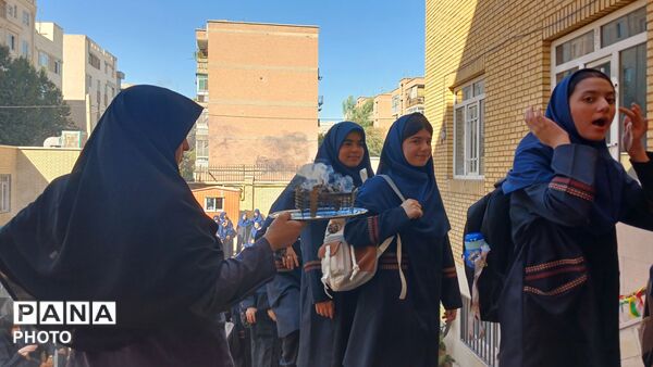 اول مهر؛ بازگشت پس از نه ماه، میان جای خالی‌ها و داغی ماندگار