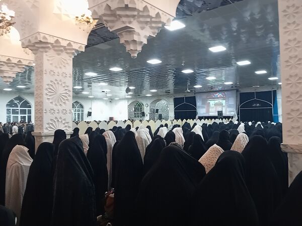 نماز جماعت همزمان با شب لیلة الرغائب در شهرستان کاشمر 