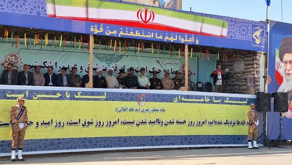 مراسم رژه نیروهای مسلح خراسان شمالی در آغاز هفته دفاع مقدس 