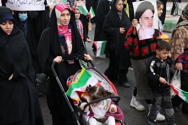 حماسه حضور مردم غیور باقرشهر و کهریزک در راهپیمایی ۲۲بهمن
