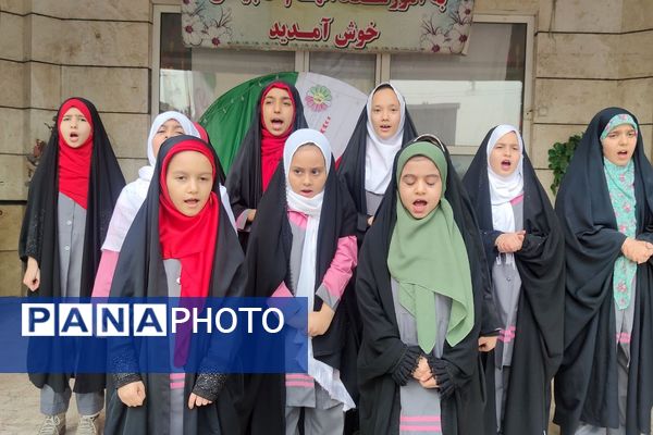 جشن انقلاب در ناحیه دو شهرری با حضور معاون پرورشی و فرهنگی شهرستانهای استان تهران 