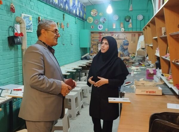 بازدید معاون آموزش متوسطه استان از دبیرستان شاهد تکتم ناحیه ۳ مشهد