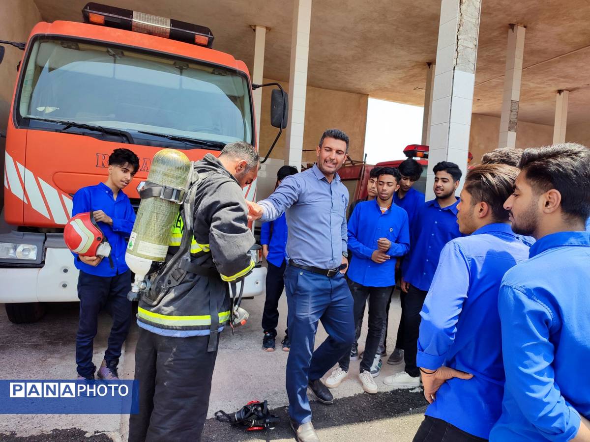 آشنایی با مشاغل در هفته مشاغل در حاجی‌‌‌آباد