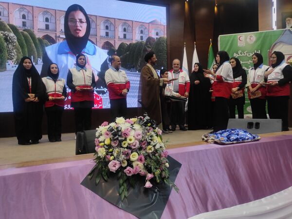 اولین کنگره دبیران استانی کانون‌های دانشجویی هلال احمر 