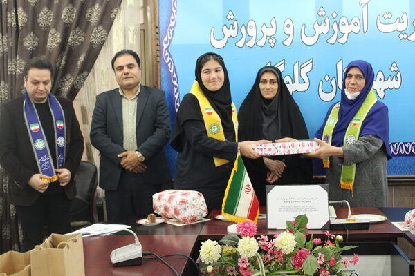 آیین تقدیر از دانش‌آموزان و فرهنگیان برگزیده در گلوگاه