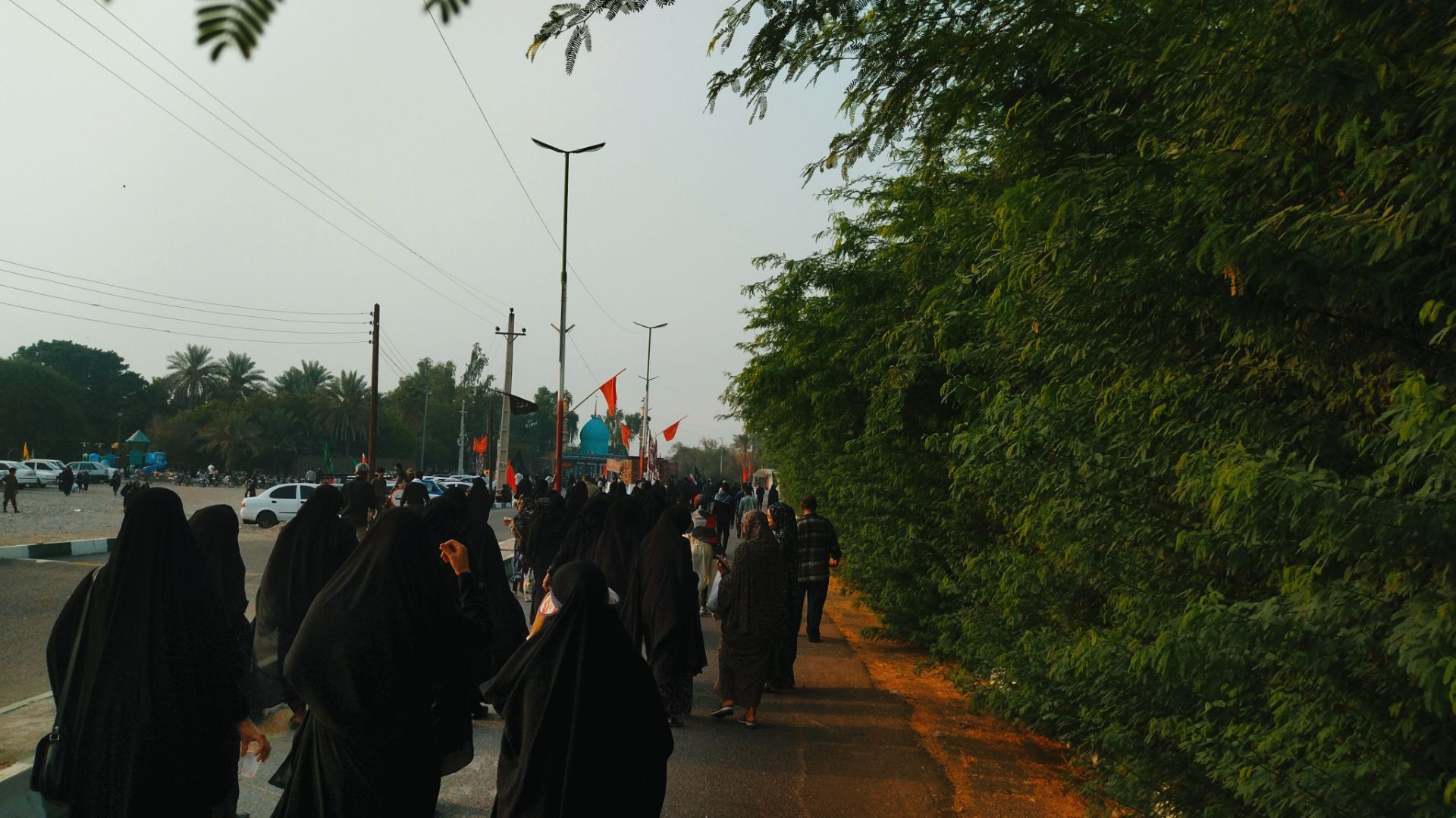جاماندگان اربعین در مسیر شاه قطب‌الدین حیدر شهرستان رودان