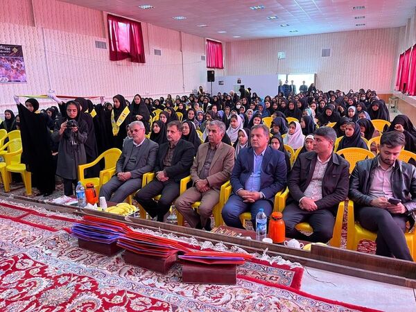 تجلیل ازبرگزیدگان مسابقات شهرستان خلیل آباد