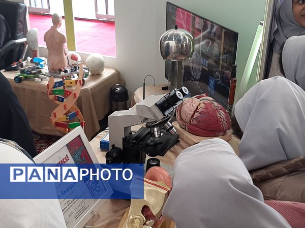 روز دوم نمایشگاه پژوهش و فناوری همزمان با هفته پژوهش در مشهد 