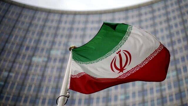 شرمن: ترامپ قصد مذاکره با ایران و دستیابی به یک توافق بهتر را دارد