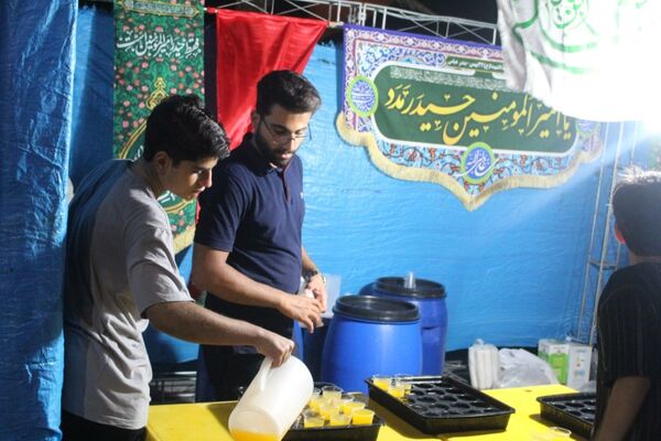 جشن و مهمانی کیلومتری عیدغدیرخم در بندرعباس