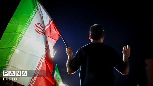 تجمع باشکوه مردم فردیس در یاد و خاطره رهبر شهید امام خامنه‌ای