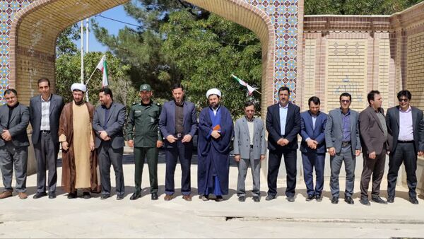 غبارروبی گلزار شهدای شهرستان فاروج 