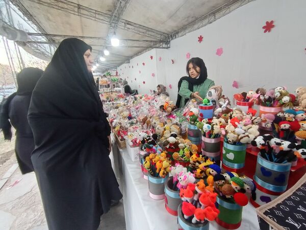 برگزاری نمایشگاه صنایع دستی در محله طلاب مشهد