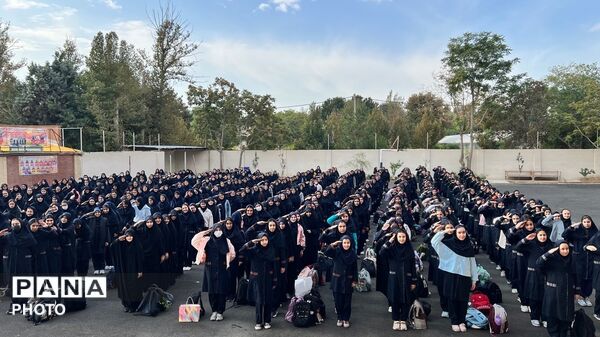 برپایی مراسم هفته نیروی انتظامی در دبیرستان شهید تیمسار فلاحی ناحیه 1 کرج 