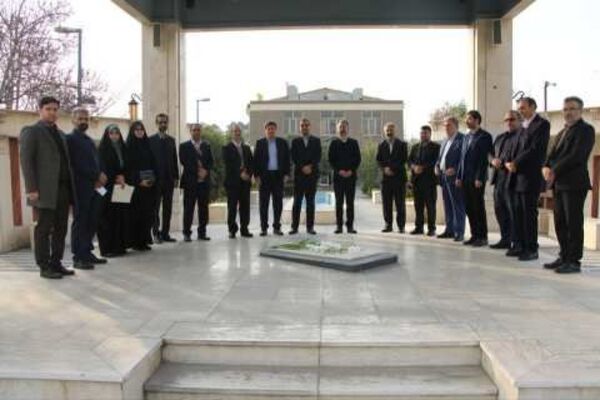 تقدیر از مسئولین سوادآموزی منطقه چهاردانگه به مناسبت کسب رتبه سوم استانی نهضت سوادآموزی 