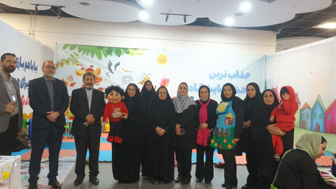 ایوان هنر، گفتگویی بدون کلام از دستان هنرمند بانوان مشهدی است