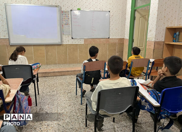  برپایی کلاس زبان انگلیسی ویژه اوقات فراغت در خاتم