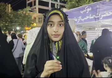 دانش آموزان در ساوجبلاغ به استقبال عید مهربانی رفتند 