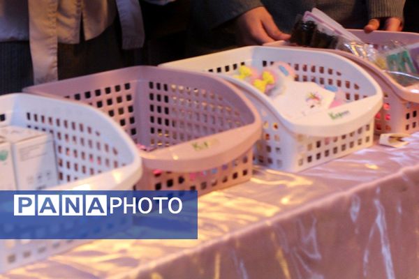 بازارچه دانش‌آموزی با طعم خلاقیت در مدرسه حضرت خدیجه(س) بهارستان‌دو