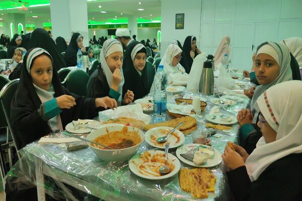 مهمانسرای حرم امام رضا (ع) میزبان ۱۰۰۰ دانش‌آموز از مدارس ناحیه یک مشهد 