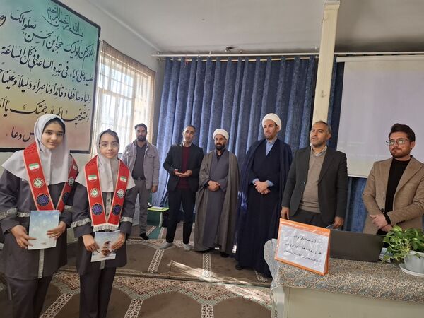 جلسه توانمندسازی معاونین و مربیان پرورشی در محور جنگل شهرستان رشتخوار