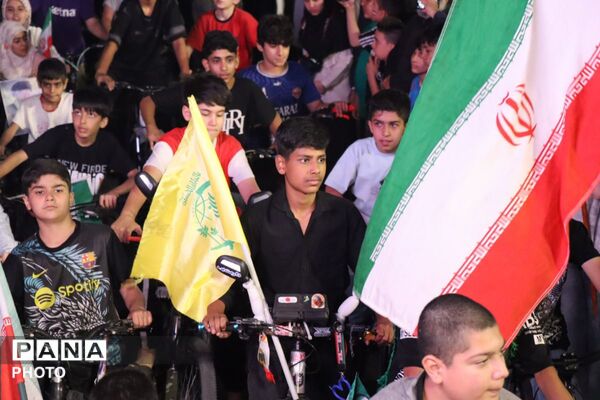 حضور گسترده و دشمن شکن دانش آموزان و فرهنگیان در غرفه آموزش و پرورش به میزبانی آموزشگاه الغدیر