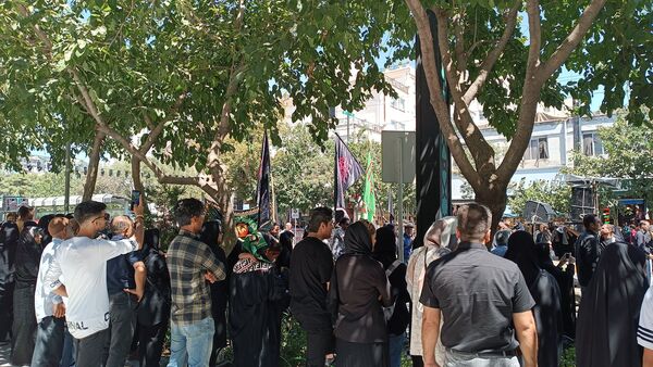 مراسم پیاده‌روی جاماندگان اربعین از میدان پانزده خرداد تا حرم مطهر رضوی