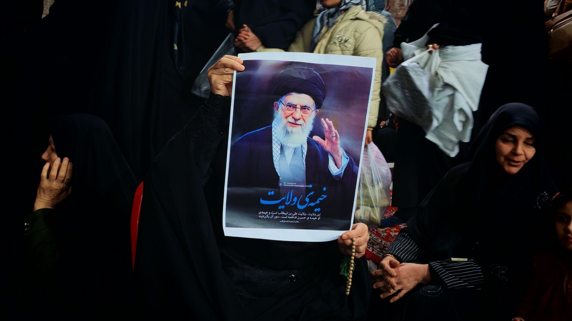 مراسم روضه خوانی و قرائت زیارت عاشورا در نیشابور 