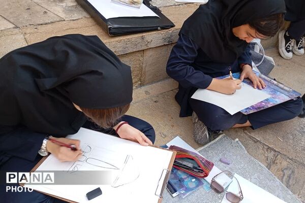 رویش شکوفه‌های هنر در جوار آرامگاه حافظ شیرازی