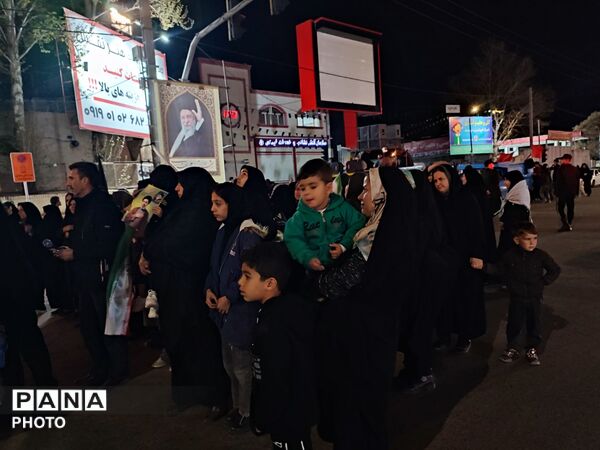 قاب پانا میزبان اجتماع پرشور مردمان ولایت مدار نیشابور در بلوار فضل