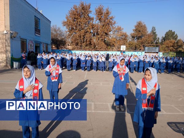 مراسم صبحگاهی در مدرسه دخترانه بنت الهدی صدر۲ 