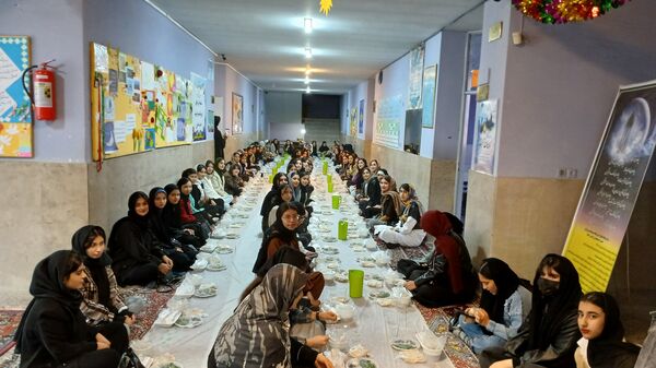 برگزاری محافل انس با قرآن و مراسم افطاری در مدارس شهرستان ملارد 
