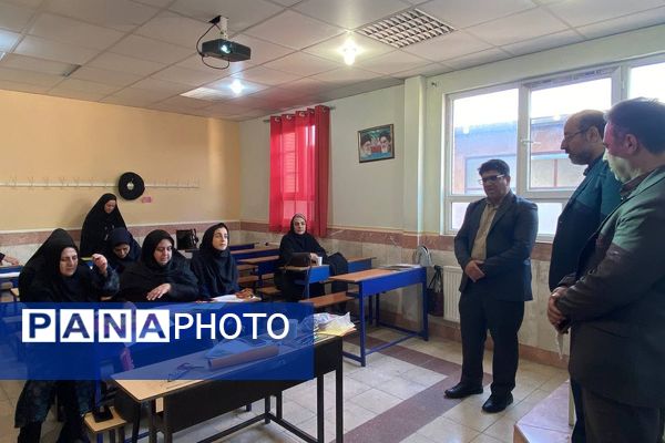 تمرکز بر ارتقای مهارت‌های مدیریتی و آموزشی در کارگاه‌های توانمندسازی ورامین