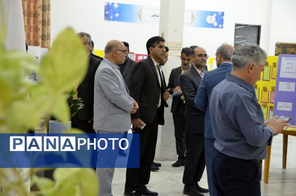 افتتاح نمایشگاه پژوهش های دانش آموزی در چارچوب جشنواره جابر بن حیان 