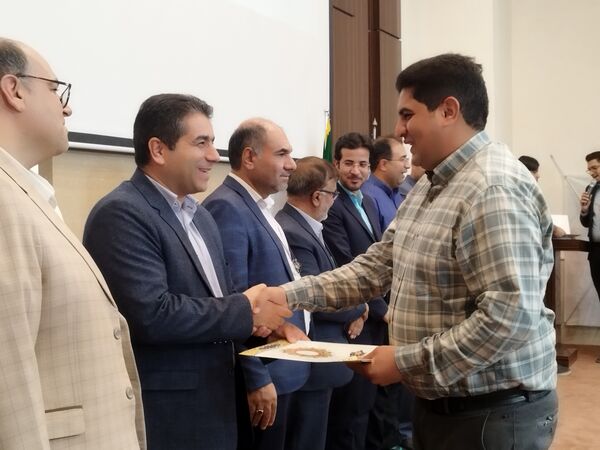 تجلیل از اصحاب رسانه توسط فرماندار و شهرداری‌های برخوار در سالن فرمانداری برخوار 