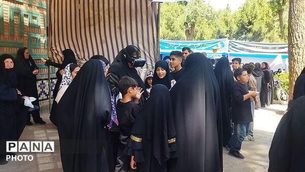 موکب واقعیت مجازی  در پیاده روی جاماندگان اربعین حسینی نیشابور‌ 