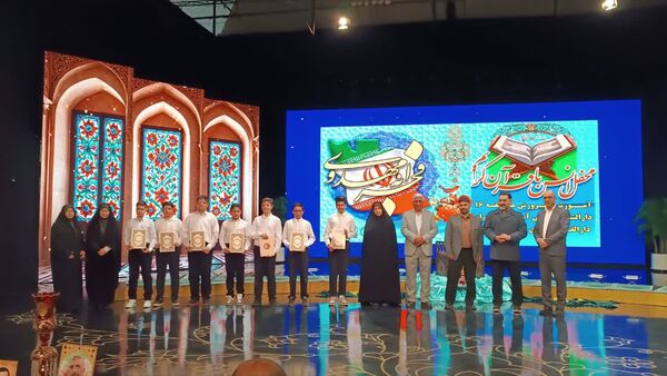 هم‌نوا شدن دل‌ها با آیات وحی در محفل انس با قرآن کریم