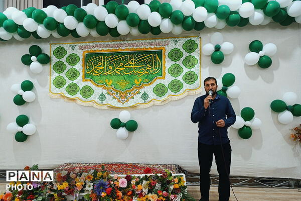 شبی از شادی و مهر در حسینیه مرکزی آباده