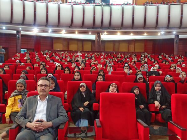 همایش مادر دختری در ساختمان صبا مشهد