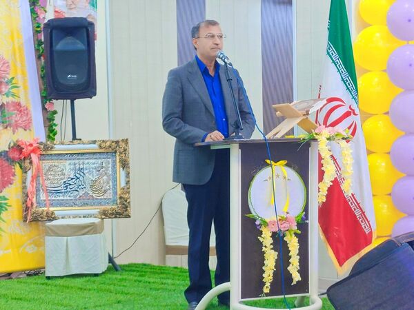 آیین بزرگداشت مقام معلم در بندرخمیر