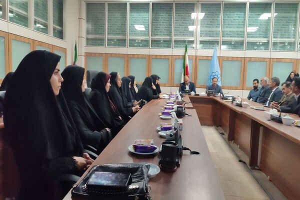 تقدیر از معلمان و مدیران مدارس منطقه طبرسی شمالی