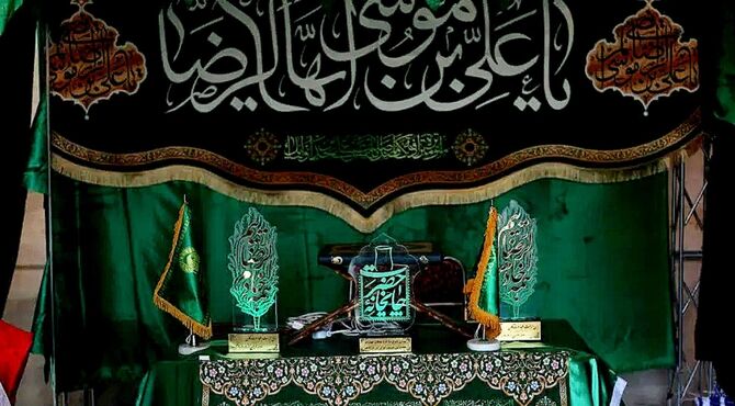 خدمت موکب داران فردیس در مسیر تکریم زائران تشییع رهبر امت